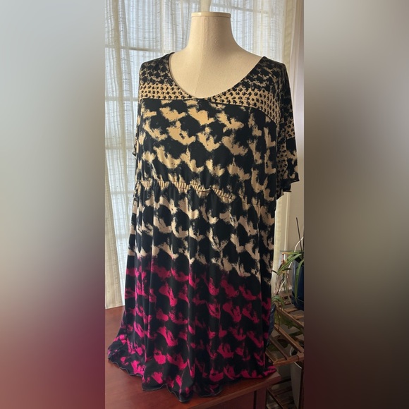 Lane Bryant Dresses & Skirts - Lane Bryant Black Cream and Fuchsia Tie-Dye Tiered Midi Dress